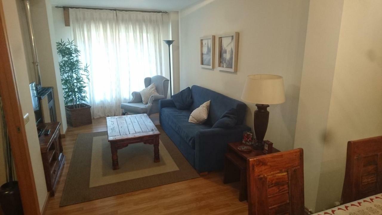 Appartement Apartamento Rapitan à Jaca Extérieur photo